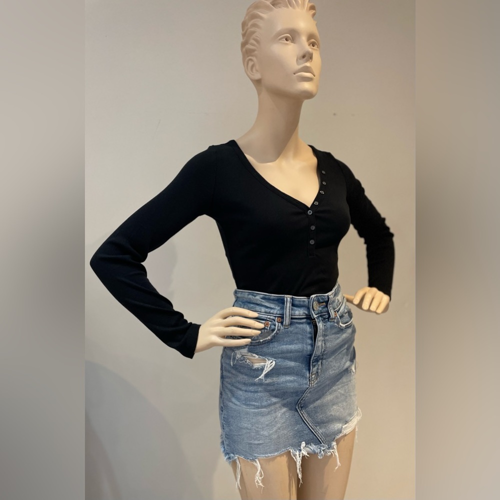 BANANA REPUBLIC | Ribbed Henley Long Sleeve
Stretchy Tight Rust Bodysuit XS - Picture 14 of 15